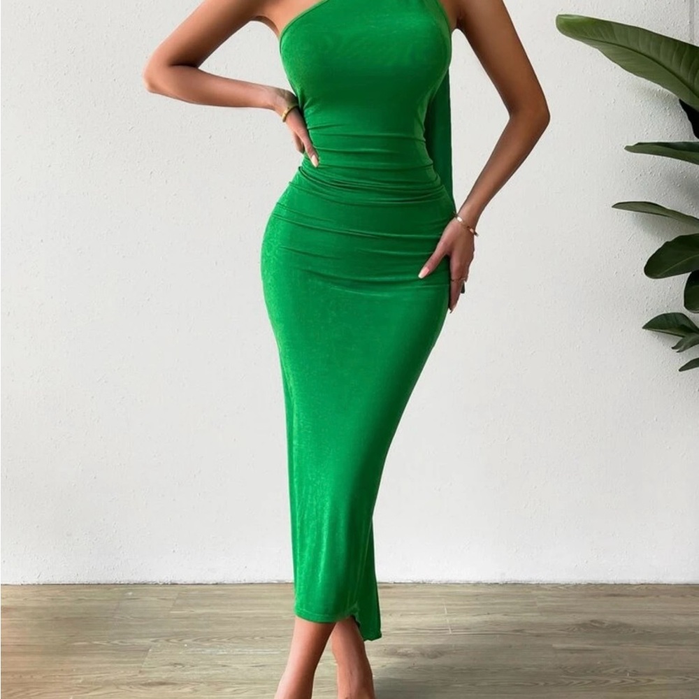 SHEIN Green Asymmetrical Ruched Maxi Dress